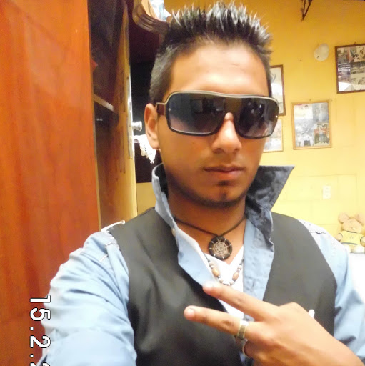 Alex Guzman Photo 33