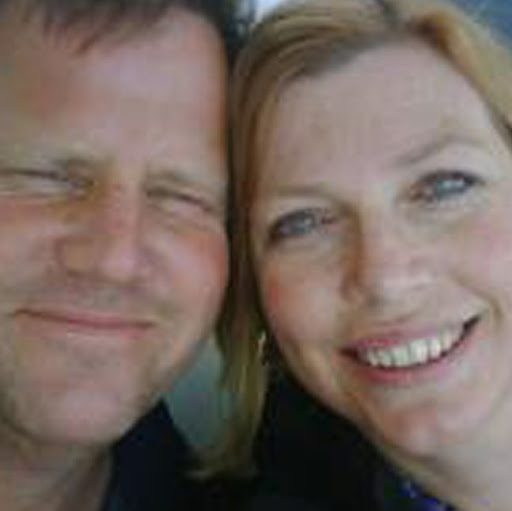 Julie Shannon Photo 27