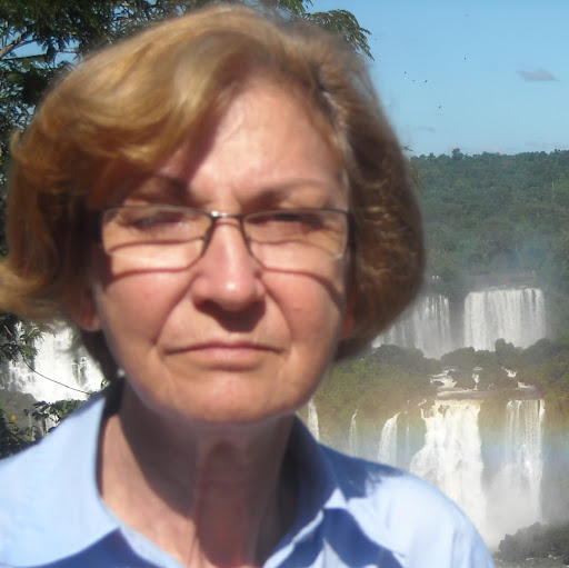 Dolores Fuentes Photo 16