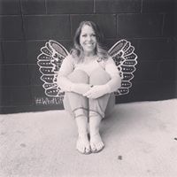 Elizabeth Mckenna Photo 33