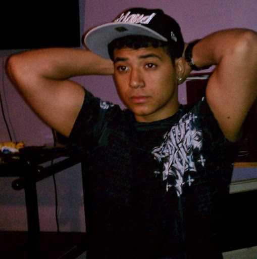 Gabriel Walker Photo 14