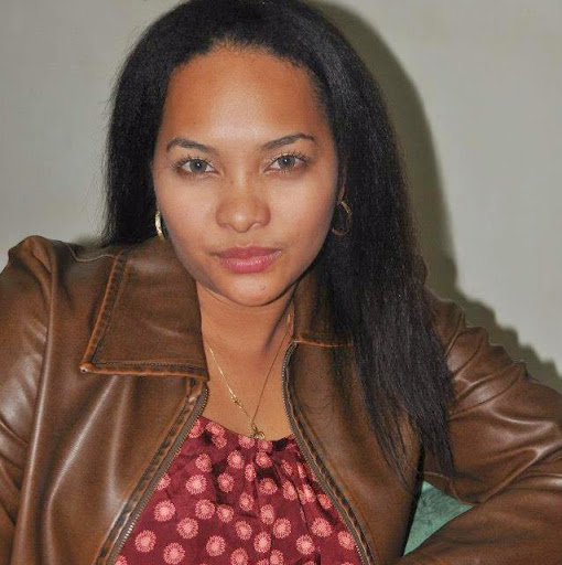 Catherine Oliver Photo 19