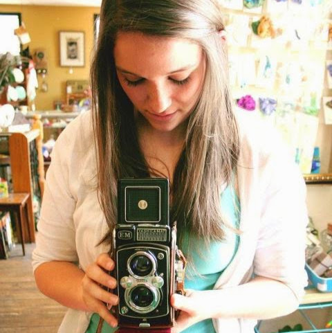 Sarah Hicks Photo 17