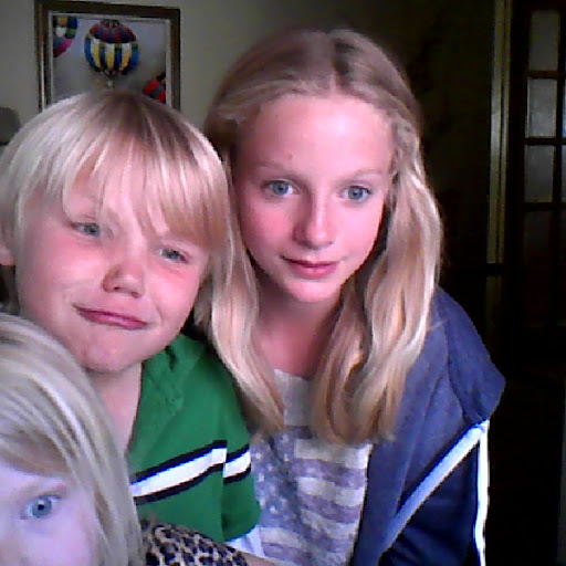 Amy Gillett Photo 20