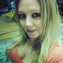 Christina Gilmore Photo 27