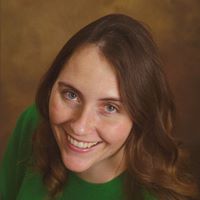 Kirsten Arnold Photo 5