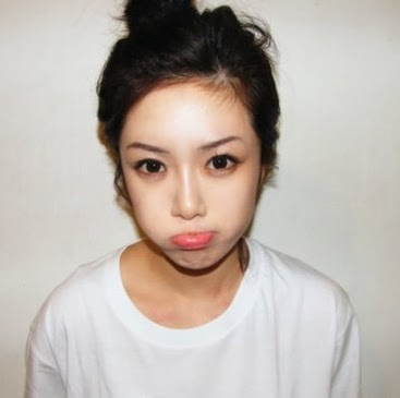 Joan Wang Photo 30