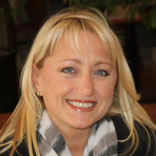 Colleen Connelly Photo 37