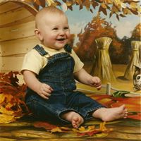 Melissa Holt Photo 14