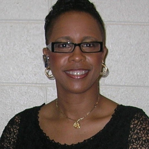 Yolanda Edwards Photo 27
