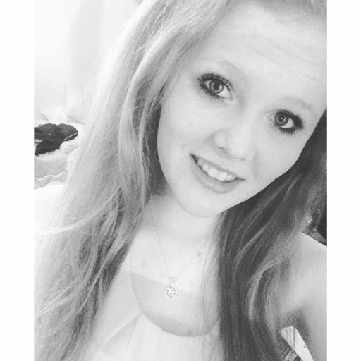 Holli Jenkins Photo 5