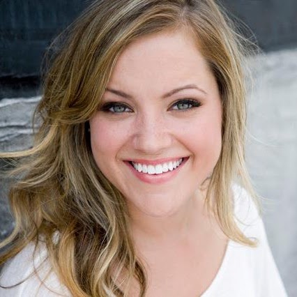 April Grimes Photo 5
