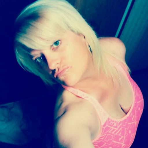 Cindy James Photo 6