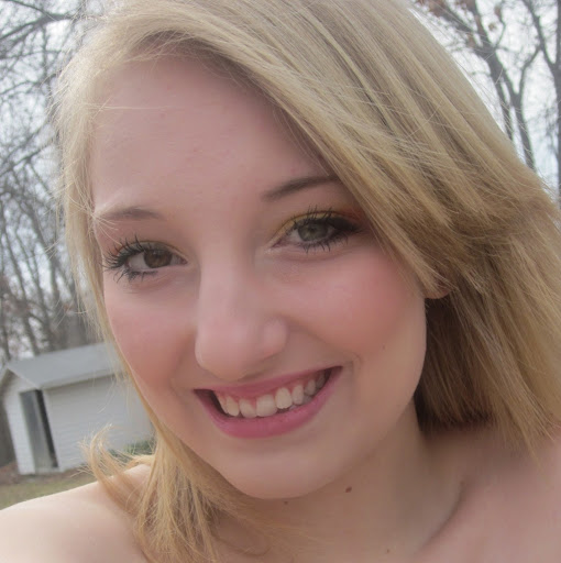 Elizabeth Hurt Photo 24