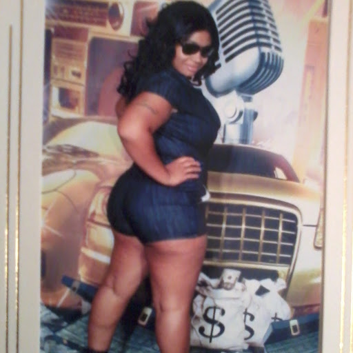 Nikita Bell Photo 4