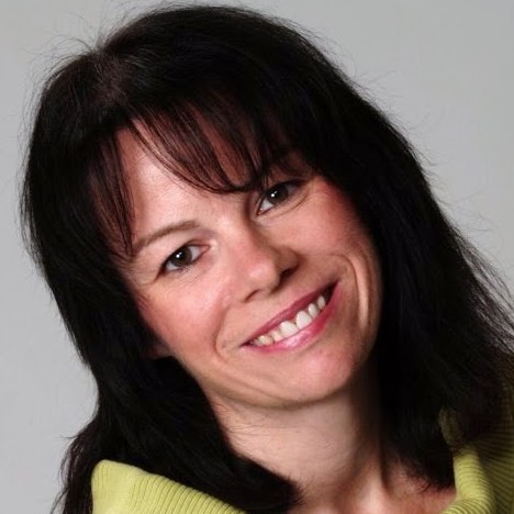 Julia Mckenzie Photo 31