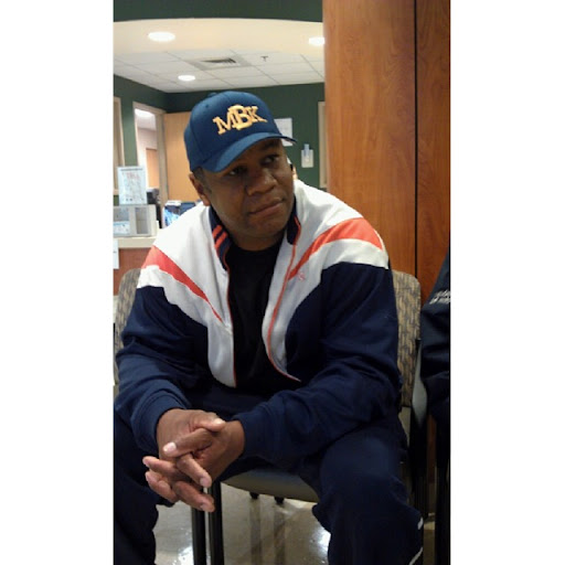 Isaac Tucker Photo 7