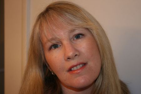 Suzanne Jacobs Photo 13