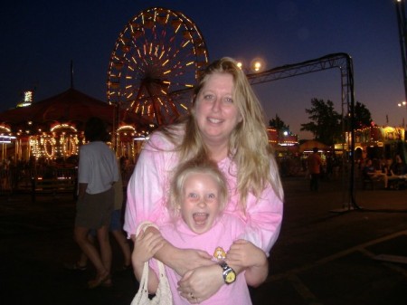Laura Robinson Photo 19