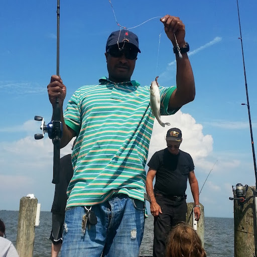 Antonio Matthews Photo 35