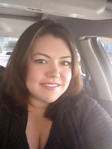 Jennifer Holt Photo 28