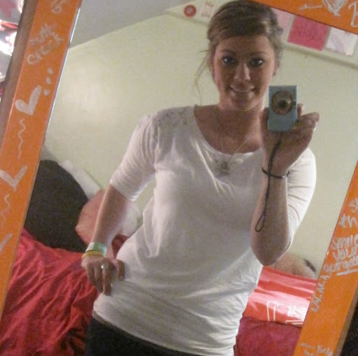 Alisha Howell Photo 16