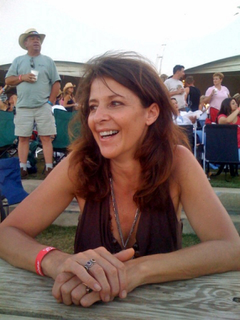 Kelly Watts Photo 11