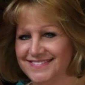 Debbie Janssen Photo 6