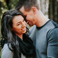 Leah Gregory Photo 28