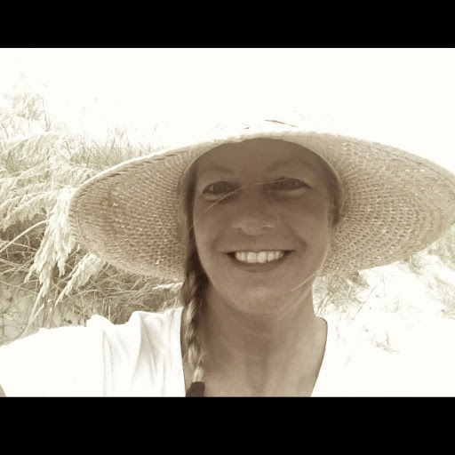 Connie Hall Photo 29