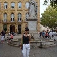 Jingyi Zhou Photo 11