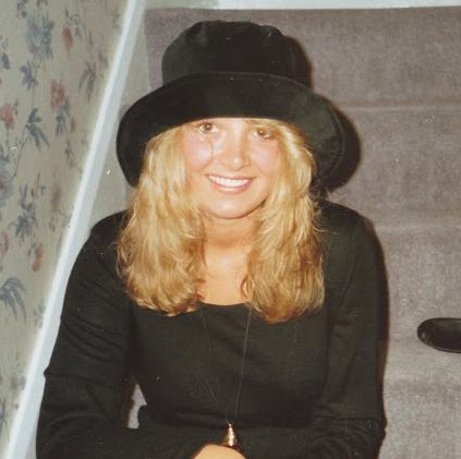 Rachel Connelly Photo 26
