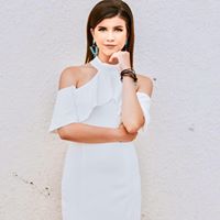 Elizabeth Cortez Photo 25