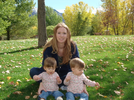 Elizabeth Saunders Photo 26