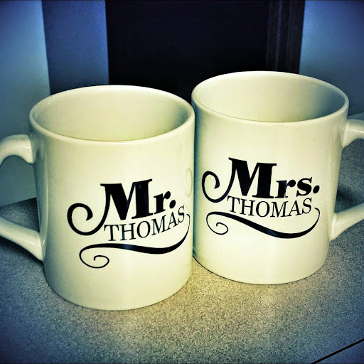 Bobbie Thomas Photo 16