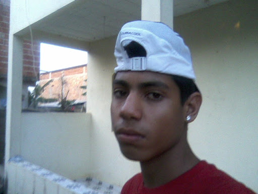 Barbara Gomes Photo 32