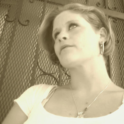 Amanda Walters Photo 37