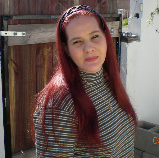 Shelley Cartwright Photo 8