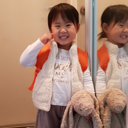 Jennifer Hong Photo 27