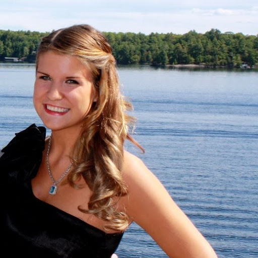 Stephanie Glover Photo 42