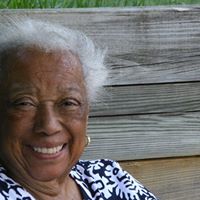 Geraldine Taylor Photo 19