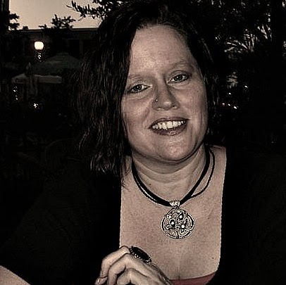 Kelly Callahan Photo 17