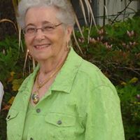 Elizabeth Rush Photo 25