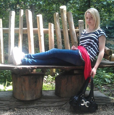 Kerry Andrews Photo 18