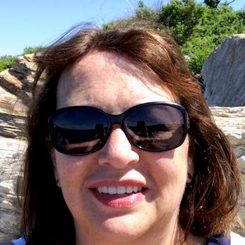 Debbie Thompson Photo 19