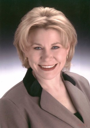 Julie Collins Photo 19