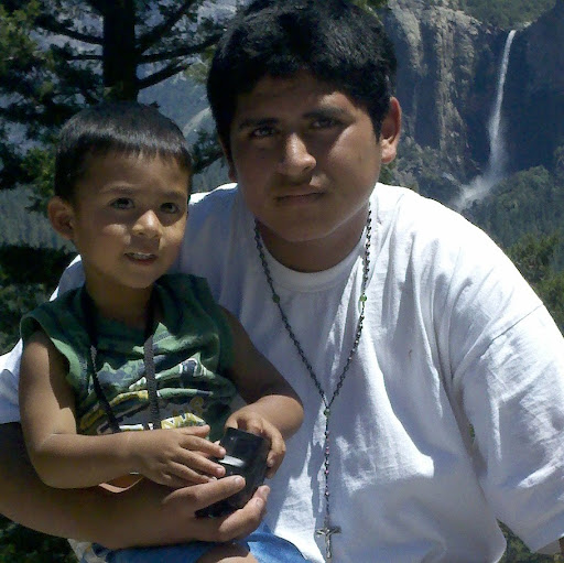 Alexander Frias Photo 7