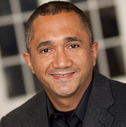 Harry Ramos Photo 31