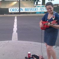 Danielle Comstock Photo 7