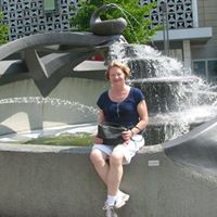 Elizabeth Huebner Photo 22